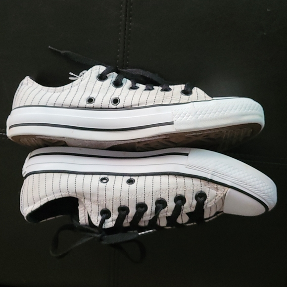 Converse Shoes - Pinstriped Converse!